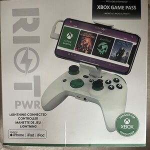 Lightning Controller for Xbox - White and Green